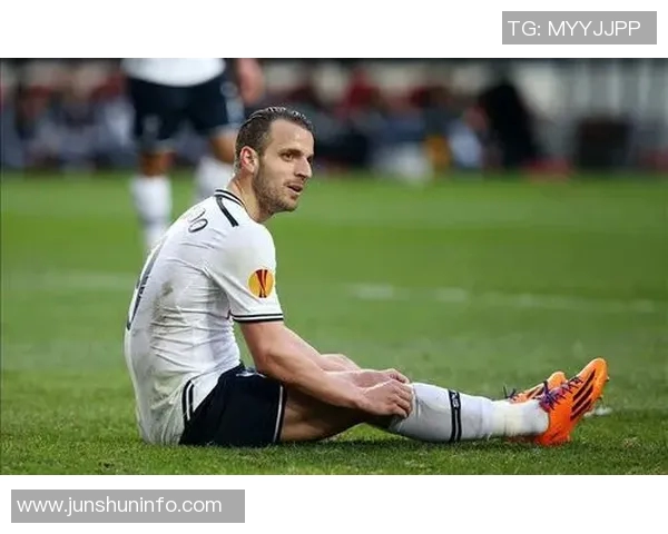 英超球队出售明星球员，刷新转会费记录，引发球迷热议