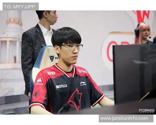 聚焦CSGO：FPX战队在比赛中展现的意识与战术思考分析